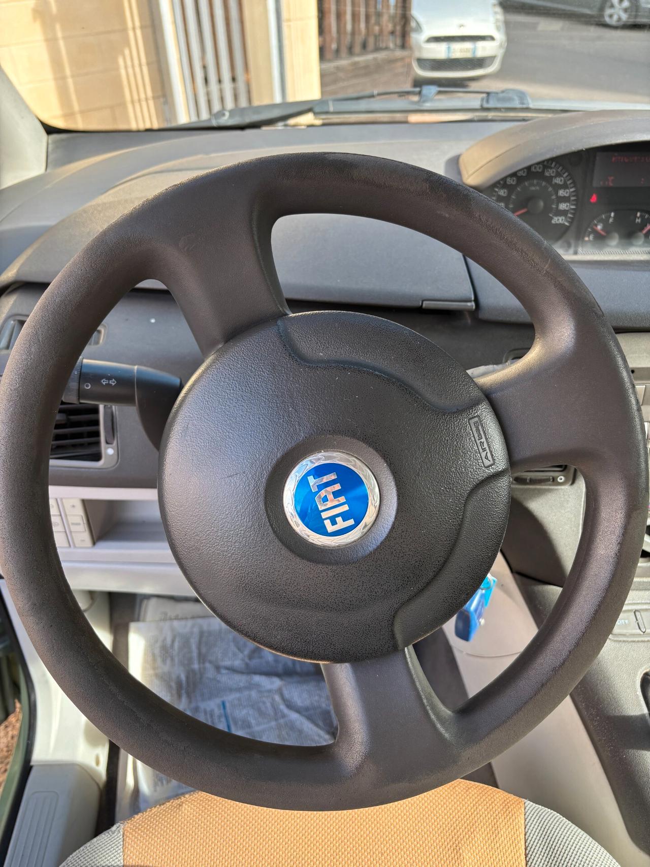 Fiat Idea 1.4 16V Actual