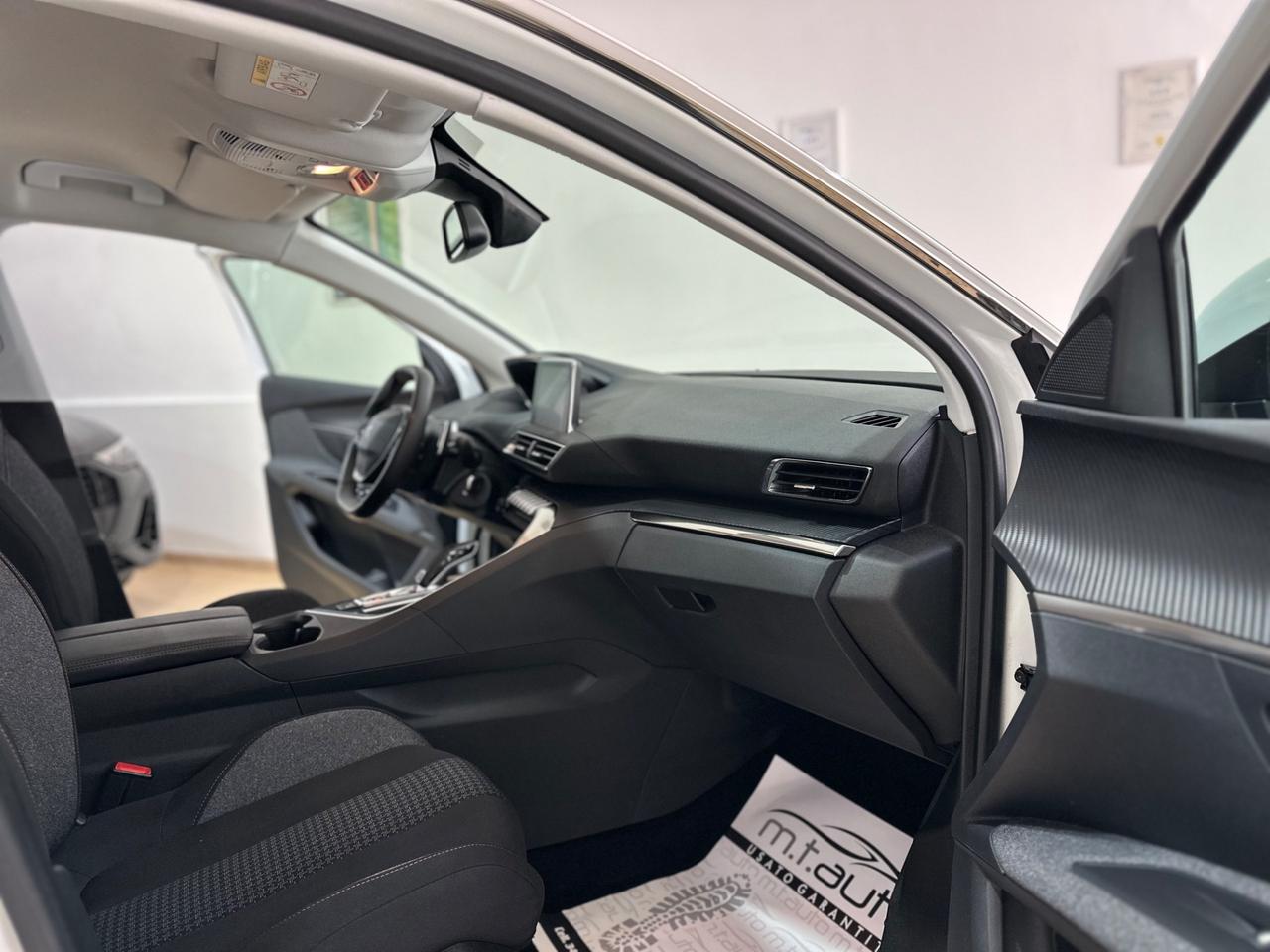 Peugeot 3008 BlueHDi 130 S&S EAT8 Business