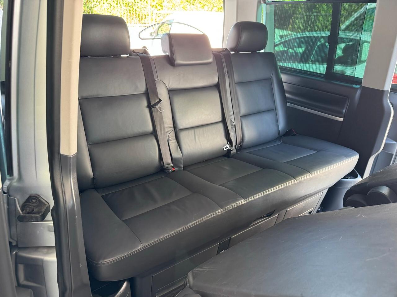 Volkswagen Multivan T5 2.0TD HIGHLINE 140cv DSG 7P