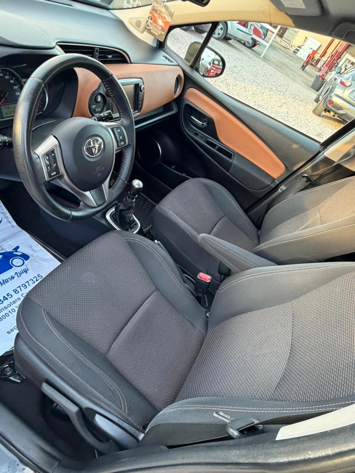 Toyota Yaris 1.3 5 porte Lounge