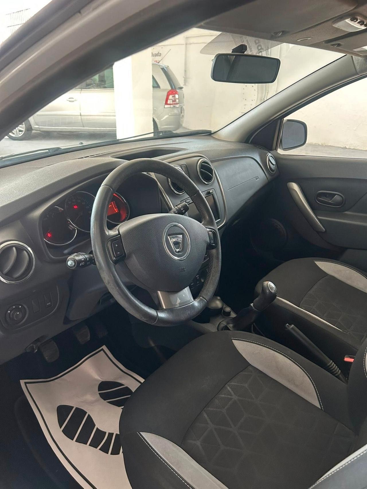 Dacia Sandero Stepway 1.5 dCi 8V 90CV-DISTR FATTA-2014