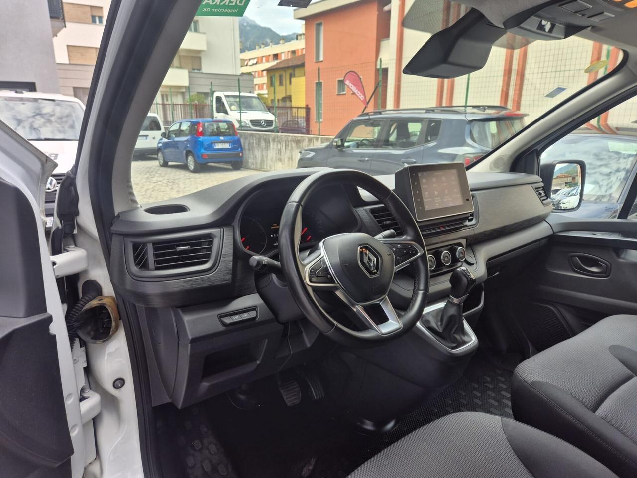 RENAULT TRAFIC 2.0 150 CV CONFORT 2.9T - PC - CAMBIO AUTOM - 6 POSTI