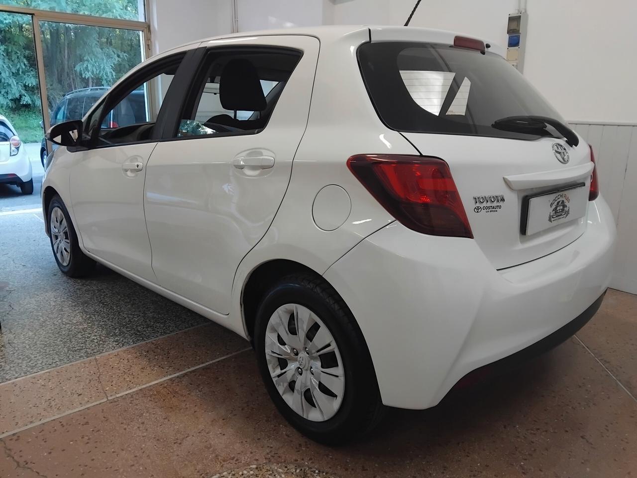 Toyota Yaris 1000 lounge