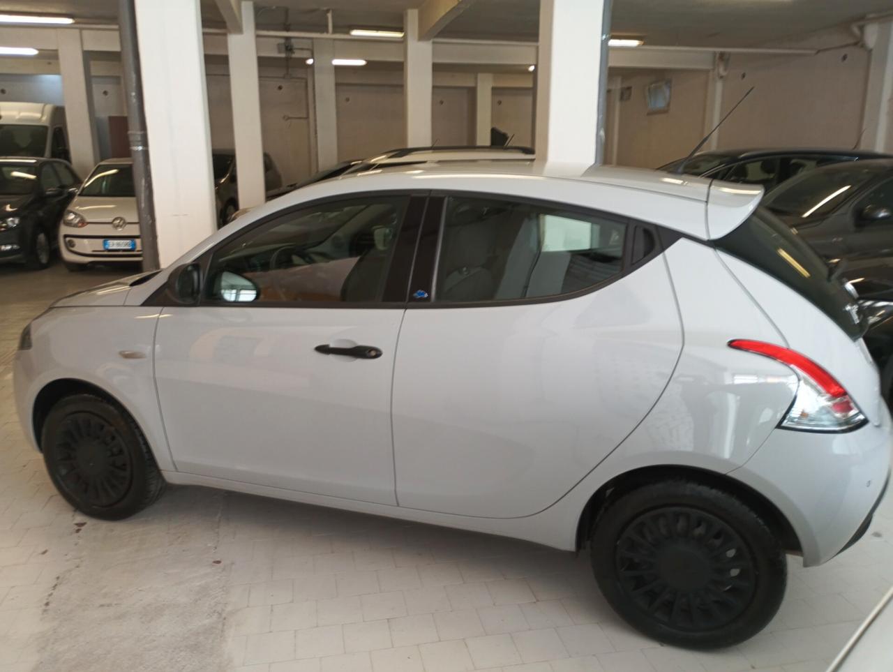 Lancia Ypsilon 1.2 69 CV UNIPRO' SOLO KM 14000