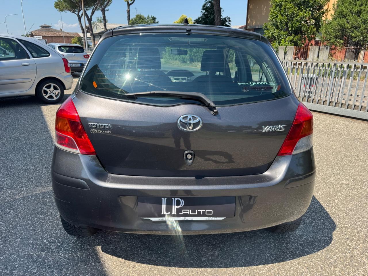 Toyota Yaris 1.0 5 porte