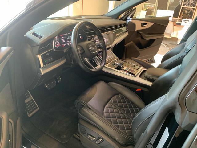 AUDI Q8 55 TFSI quattro tiptronic Sport