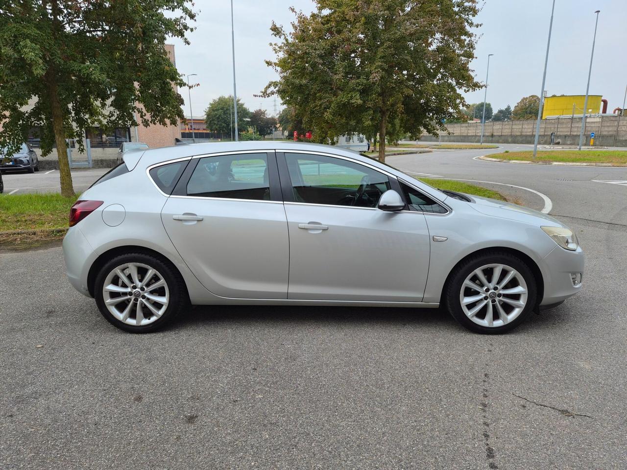 Opel Astra 1.4 Turbo 140CV 5 porte Cosmo
