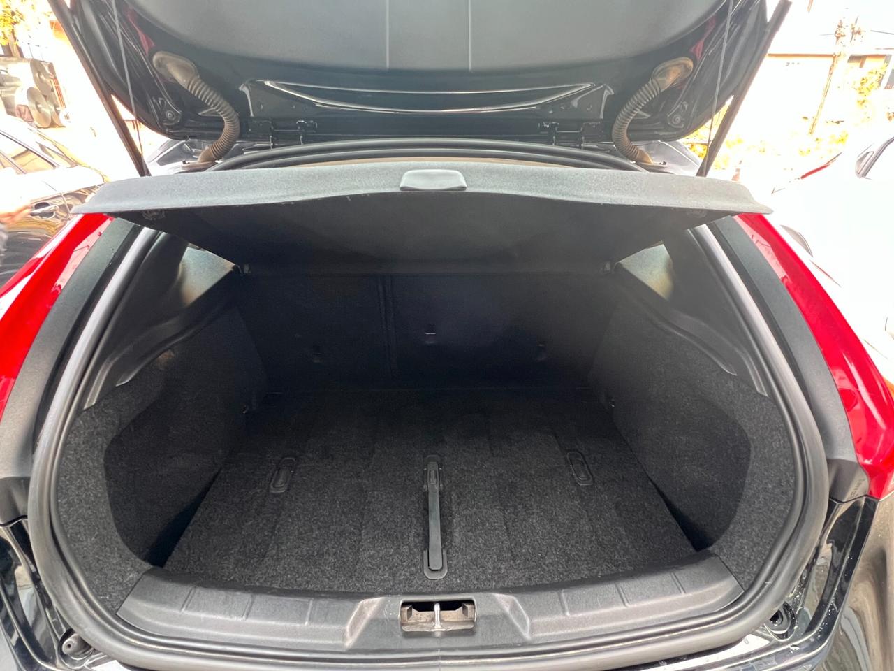 Volvo V40 Cross Country D2 1.6 Momentum