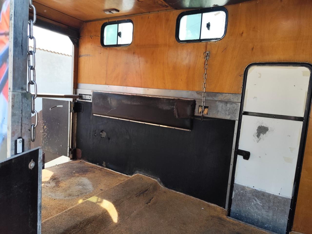 Iveco Trasporto cavalli 35c14