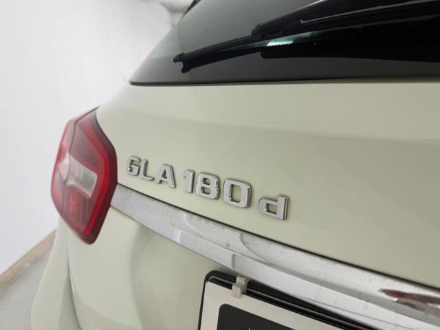 MERCEDES-BENZ GLA 180 d Automatic Premium
