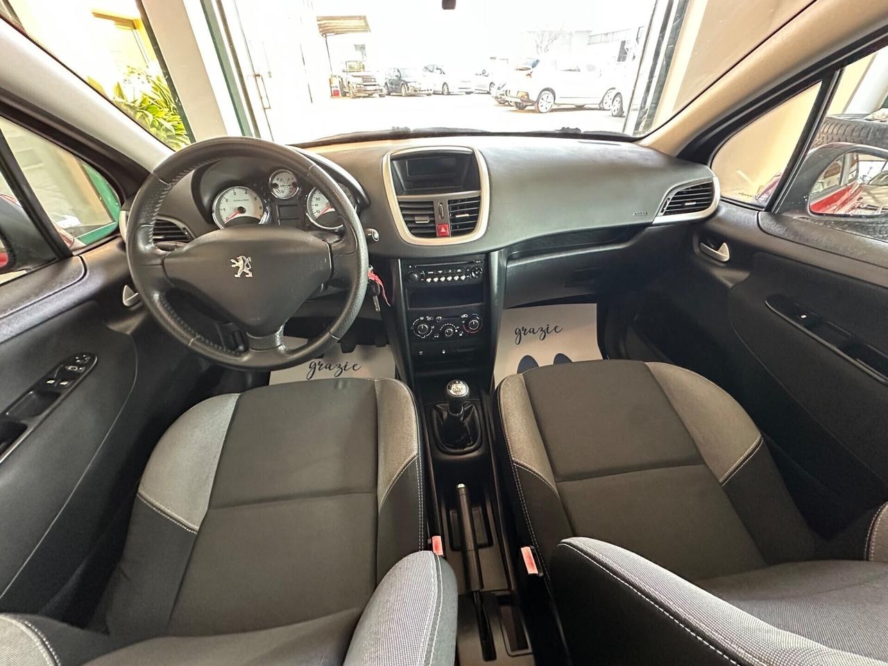Peugeot 207 1.4 VTi 95CV 5p. Neopatentati