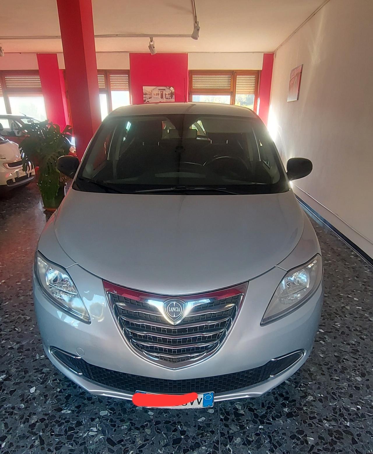Lancia Ypsilon 1.3 MJT 16V 95 CV 5 porte S&S Silver