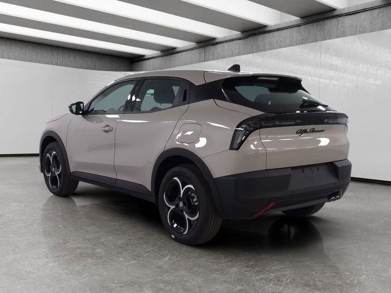 Alfa Romeo Junior 1.2 ibrida 145cv edct6