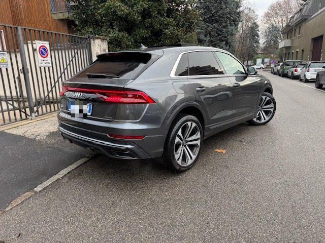 AUDI Q8 50 TDI 286 CV quattro S-LINE PLUS CERCHI 22 TETTO