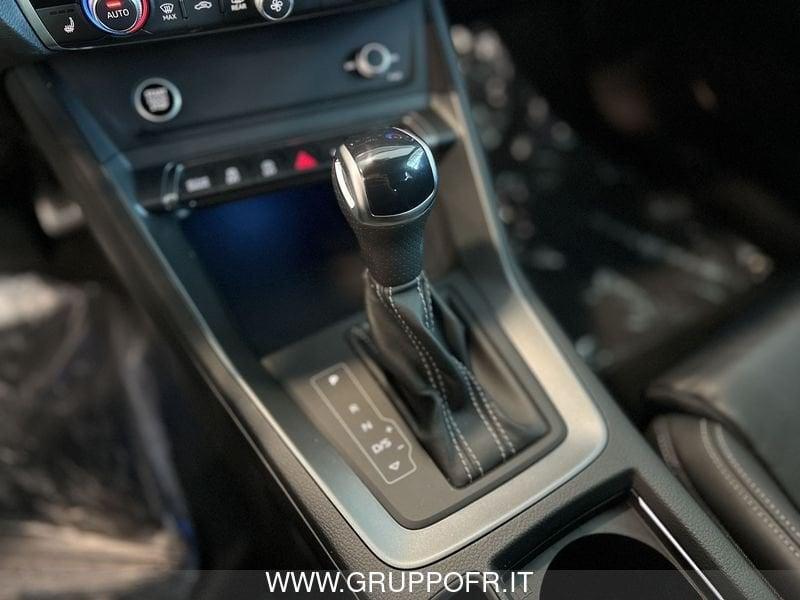 Audi Q3 SPB 35 TDI S tronic Identity Black