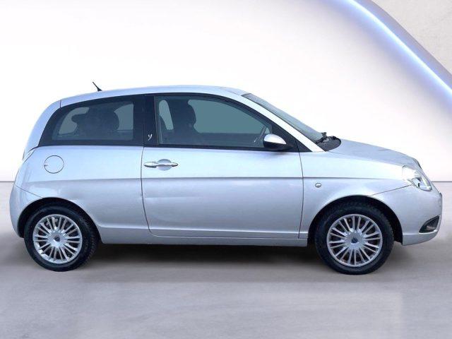 LANCIA Ypsilon 1.2 BENZ 60 CV Argento ADATTA A NEOPATENTATI