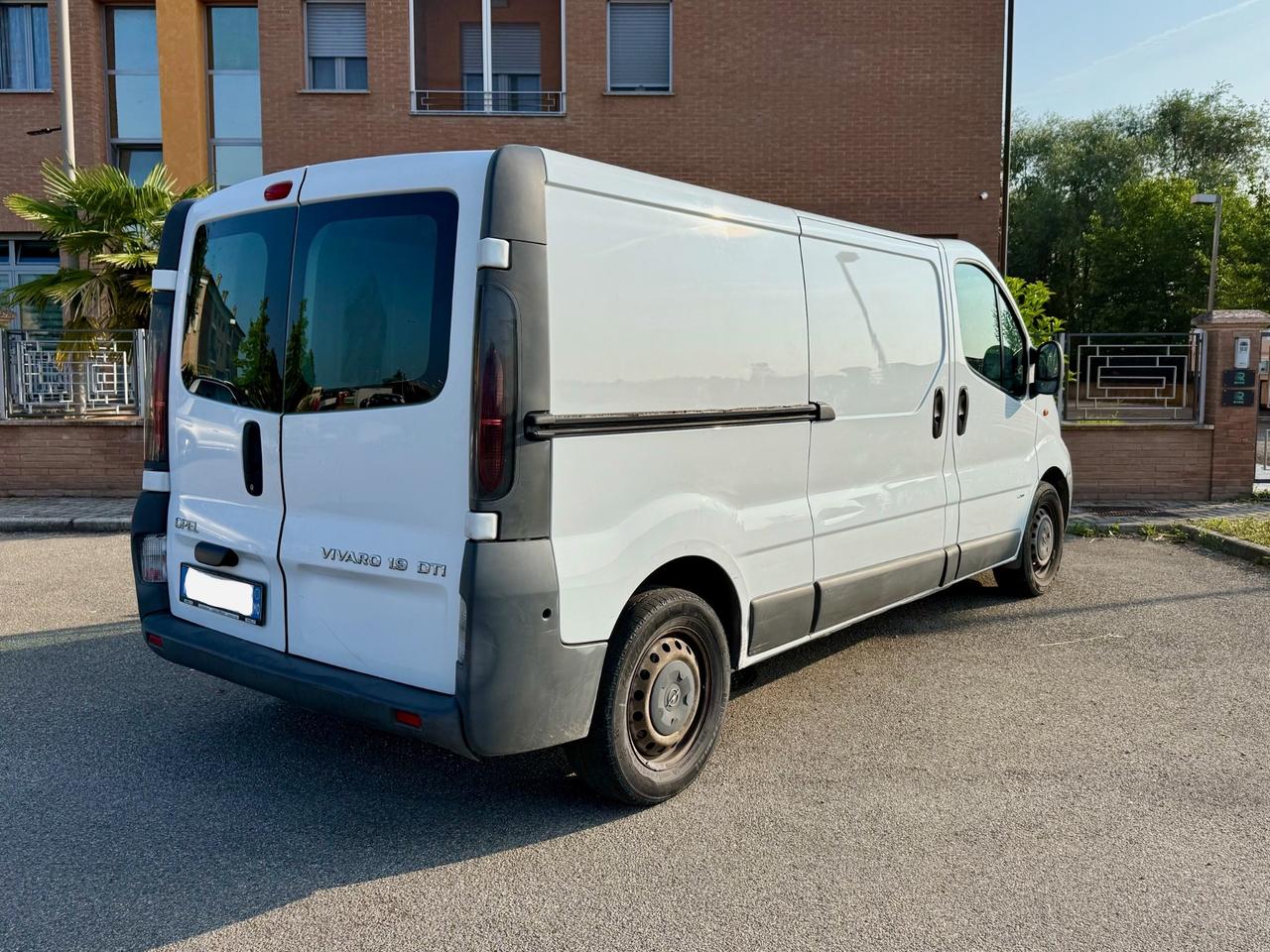 Opel Vivaro Renault Trafic 1.9 dci