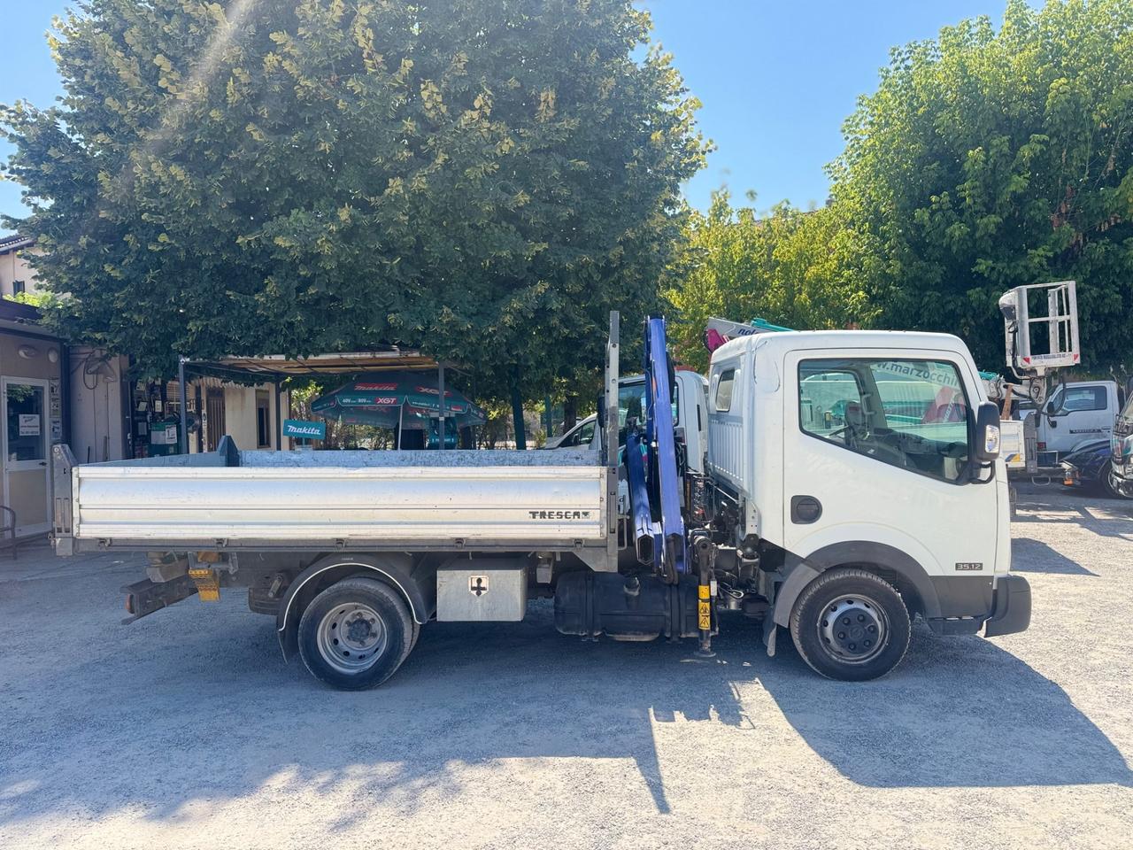 NISSAN CABSTAR NT400 GRU\\\\RIBALTABILE TRILA\\\\PREZZO + IVA