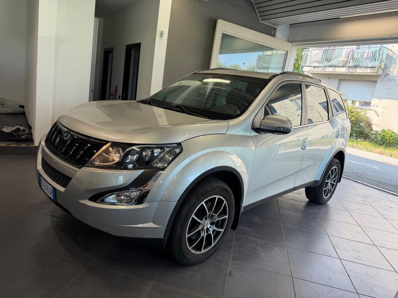 Mahindra XUV500 2.2 16V FWD W10