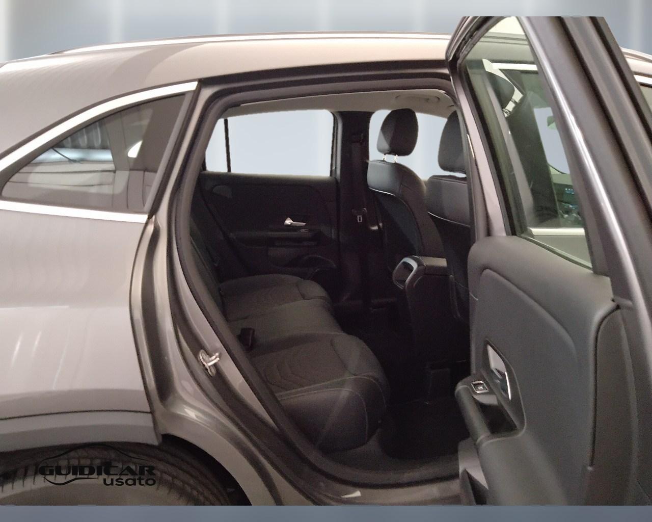 Mercedes-Benz GLA-H247 2023 - GLA 180 d Advanced auto