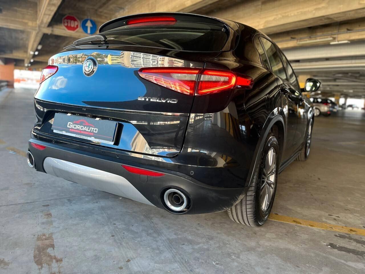 Alfa Romeo Stelvio 2.2 Turbodiesel 160 CV AT8 RWD Business