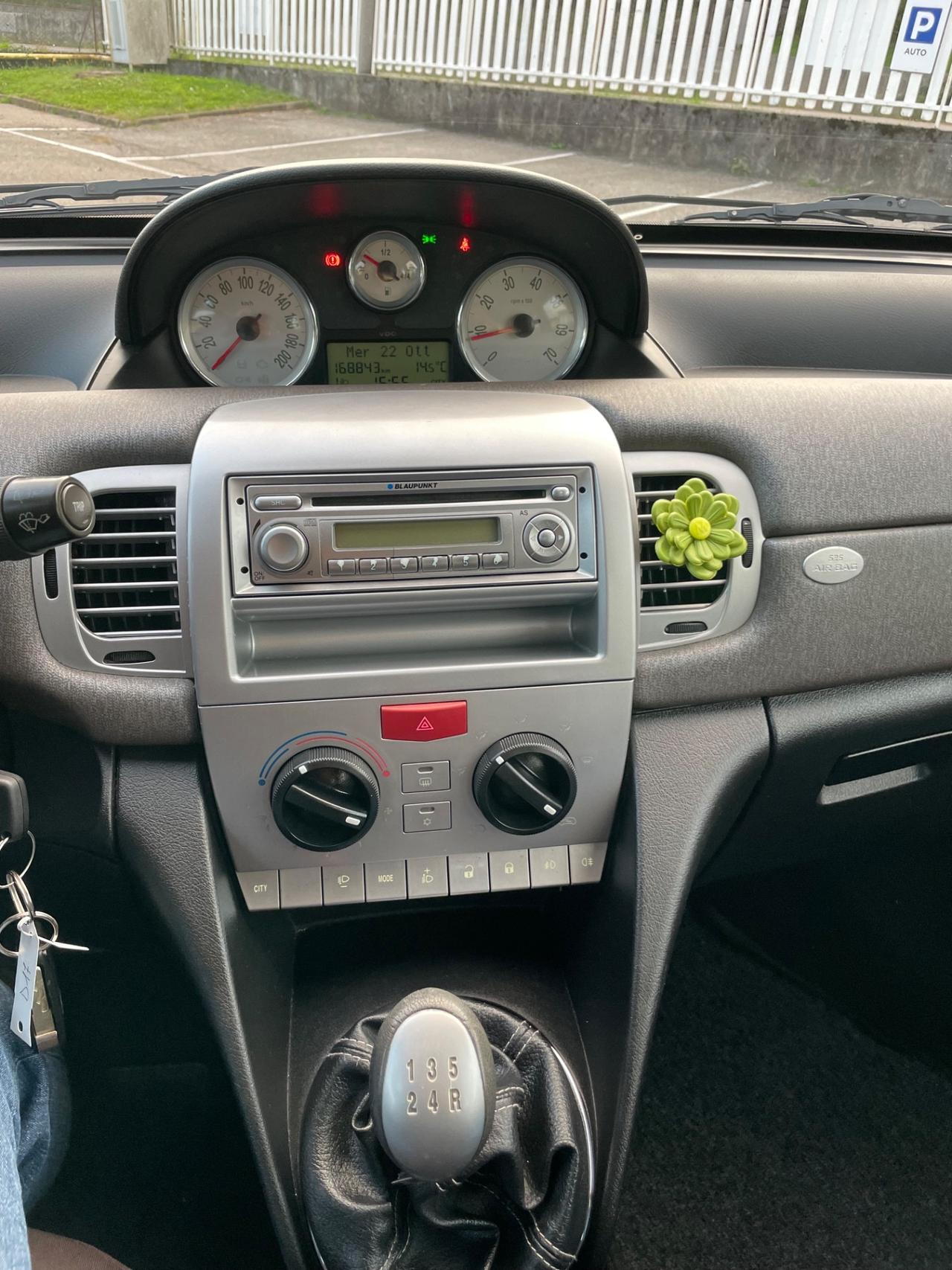 Lancia Ypsilon 1.2 Versus