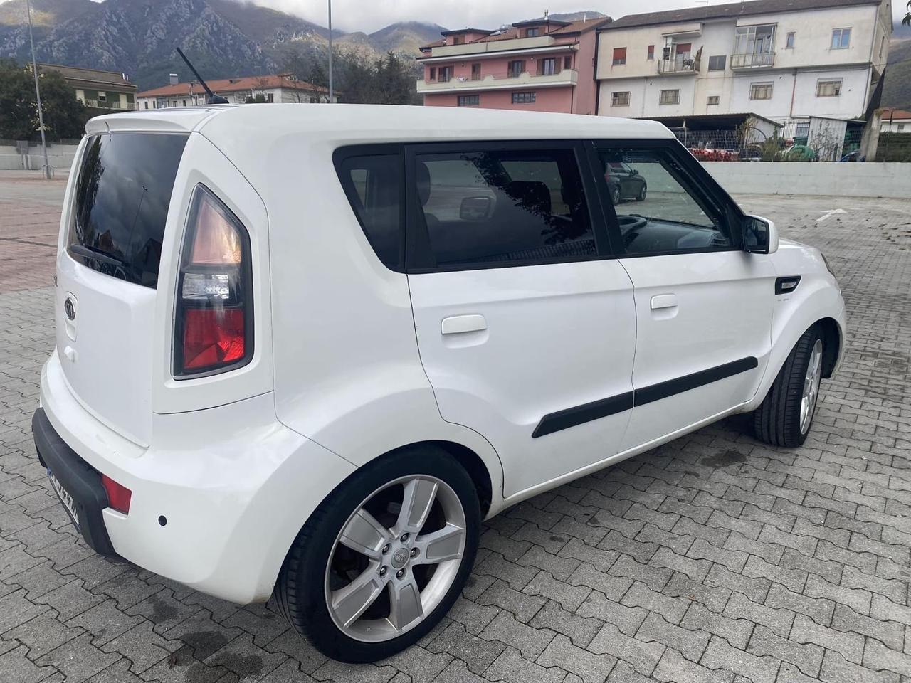 Kia Soul 1.6 CVVT Active Bi-Fuel