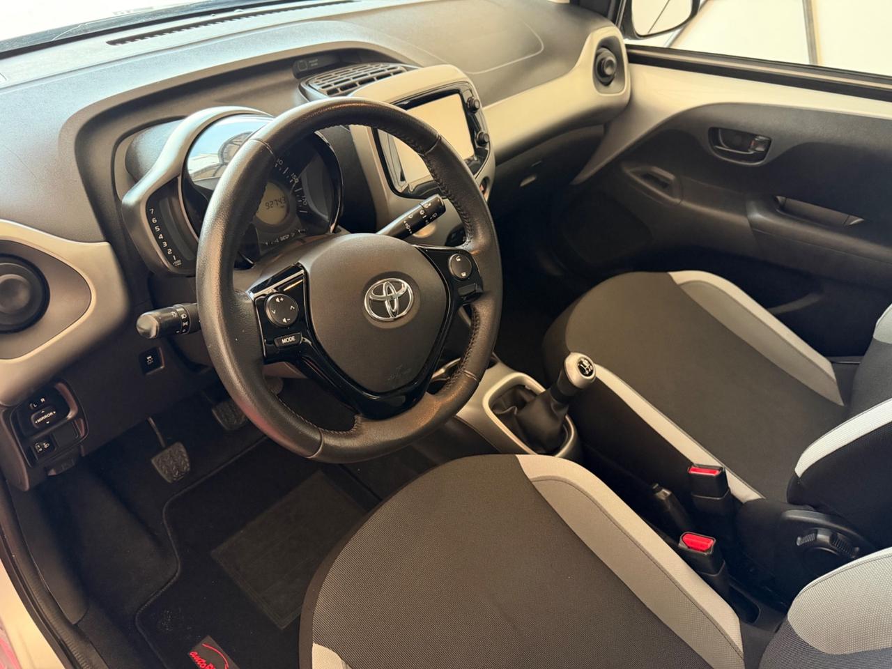 Toyota Aygo 1.0 VVT-i 69 CV 5 porte x-wave