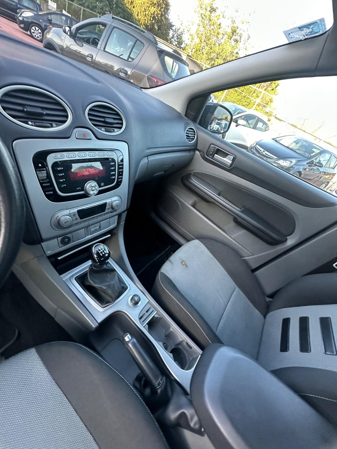 Ford Focus 1.6 (115CV) 5p. Bz.- GPL Titanium