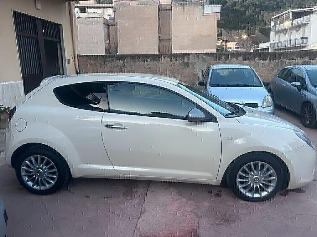 Alfa Romeo MiTo 1.3 JTDm 85 CV Distinctive 2015