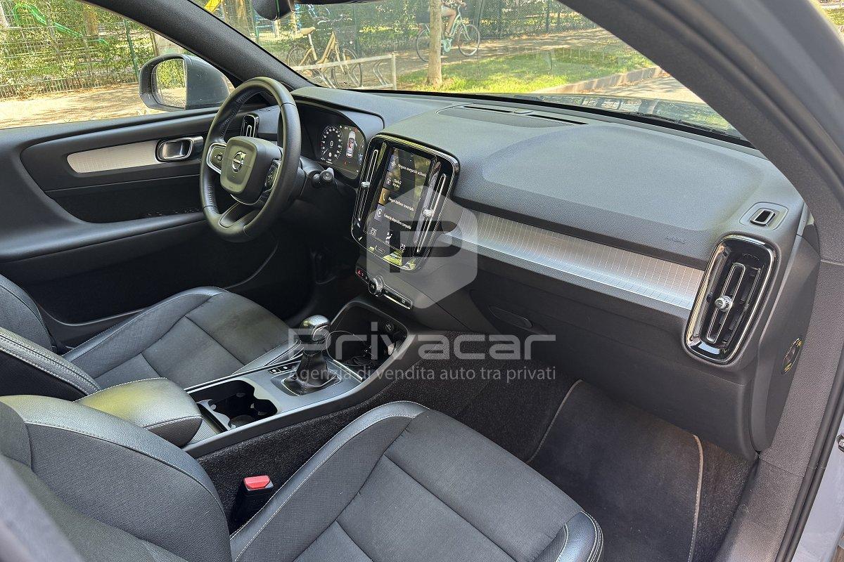 VOLVO XC40 T3 Momentum