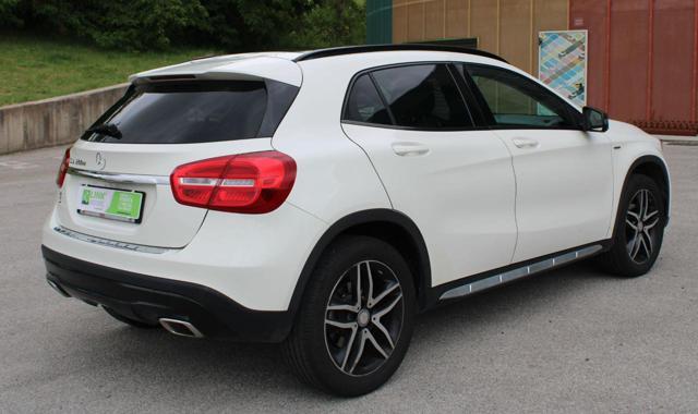 MERCEDES-BENZ GLA 200 d Automatic Premium