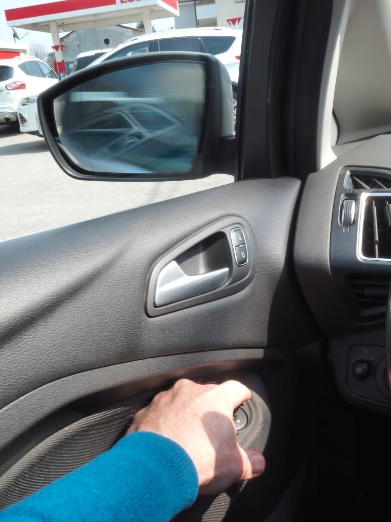 Ford C-Max 1.5 TDCi 120CV Titanium