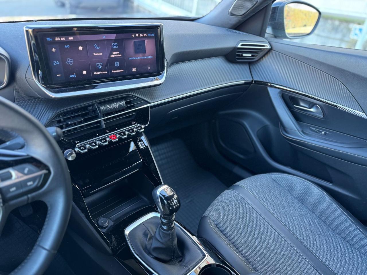 Peugeot 2008 Allure 1.2 PureTech 100 #9335