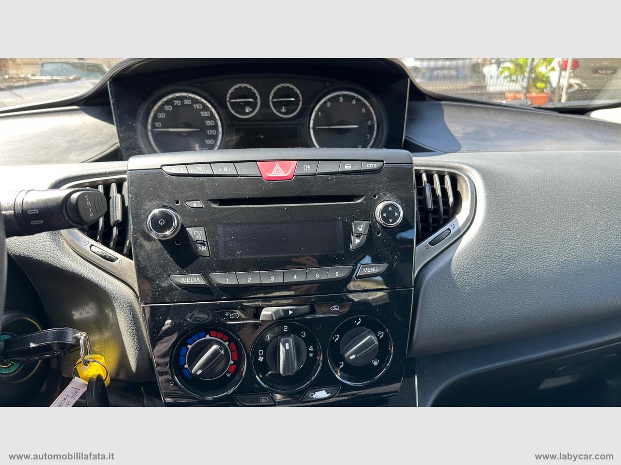 LANCIA Ypsilon 1.2 69 CV 5p. Gold 69.500 KM