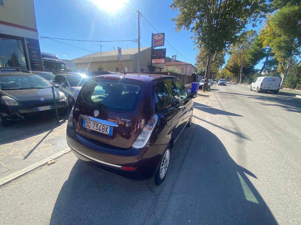 Lancia Ypsilon 1.3 MJT 75 CV Modamilano