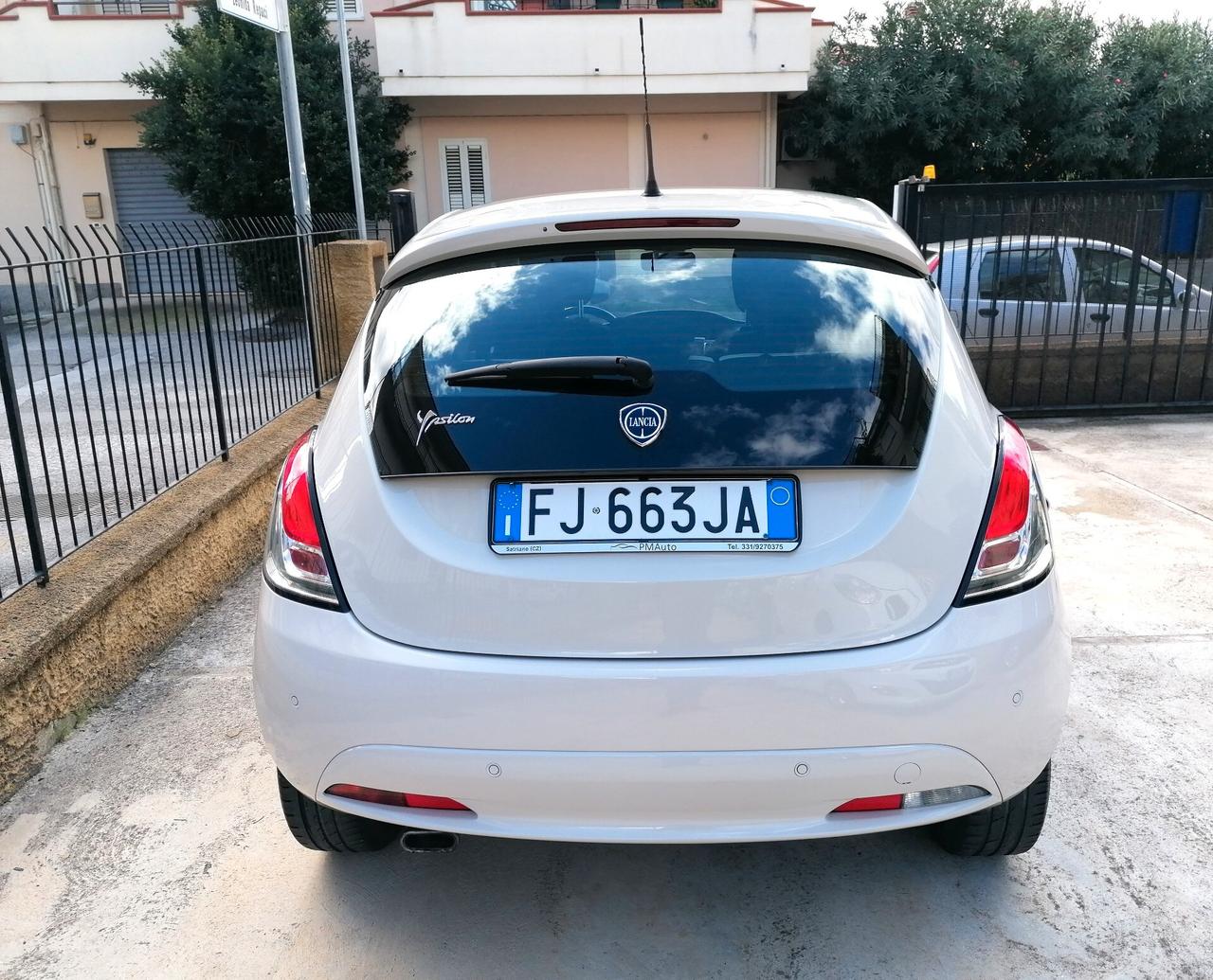 Lancia Ypsilon 1.2 69 CV 5 porte Gold