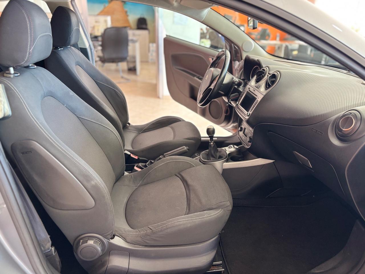 Alfa Romeo MiTo 1.3 JTDm-2 95 CV S&S Distinctive