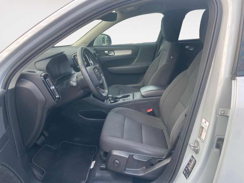 VOLVO XC40 1.5 t2 Momentum Pro AuTo
