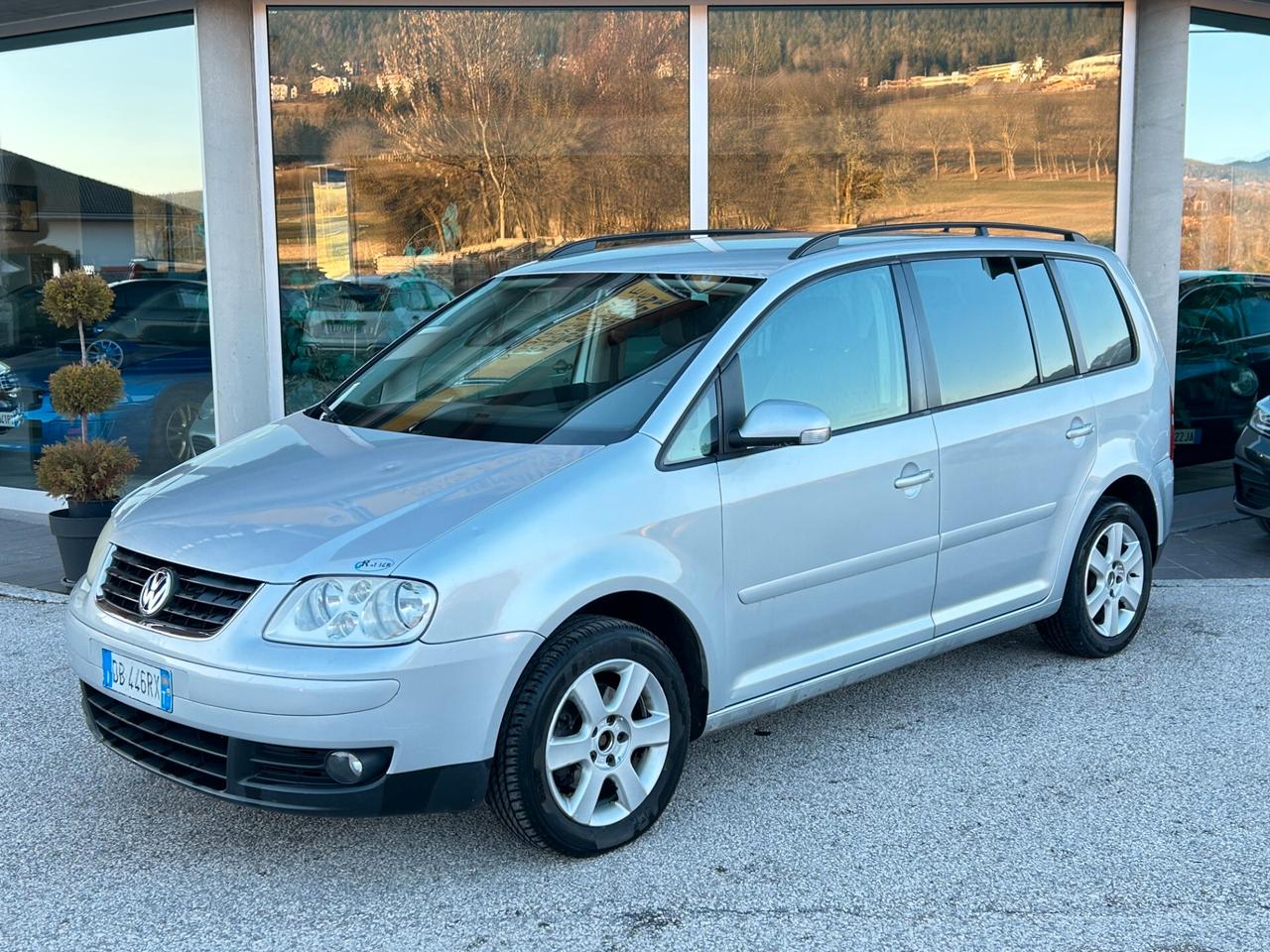 Volkswagen Touran 2.0 16V 140cv TDI Highline