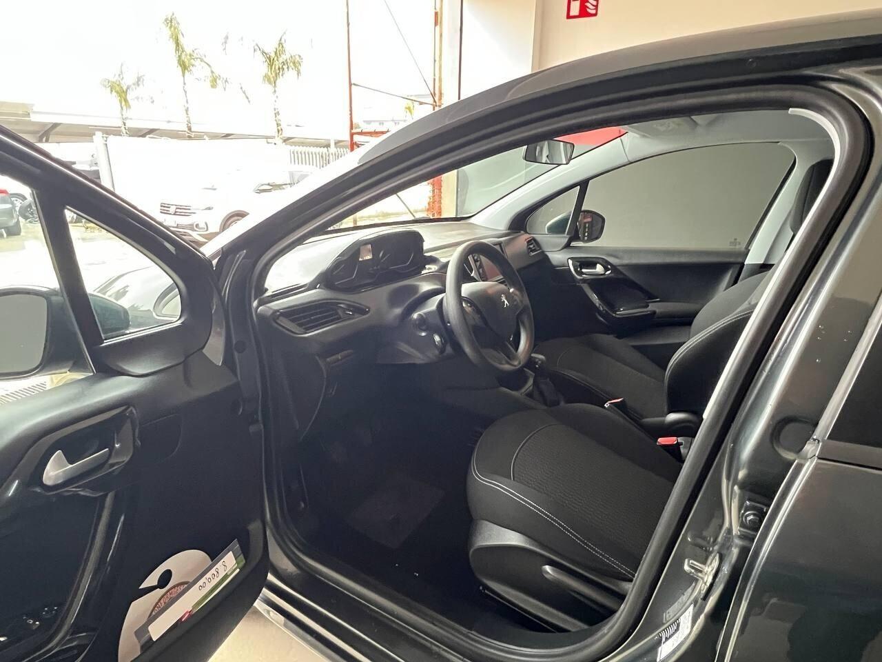 Peugeot 208 PureTech 82 5 porte Allure