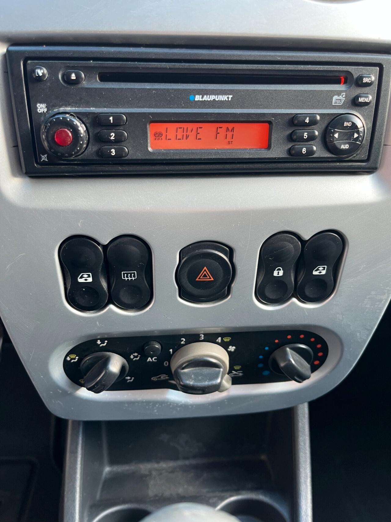 Dacia Sandero 1.4 8V GPL Ambiance