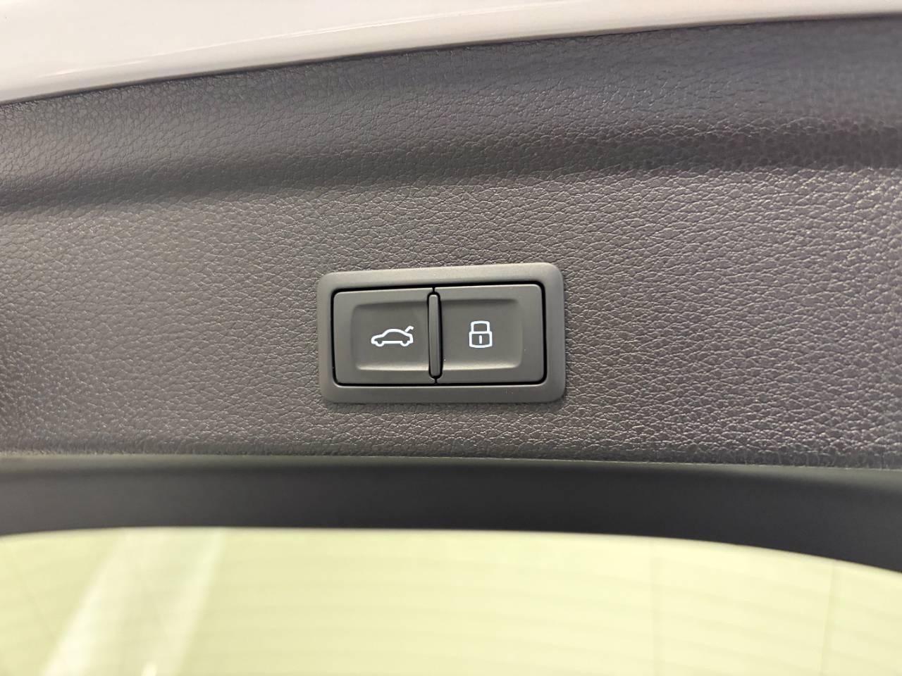 AUDI Q3 SPORTBACK 35 TDI S-TRONIC S-LINE