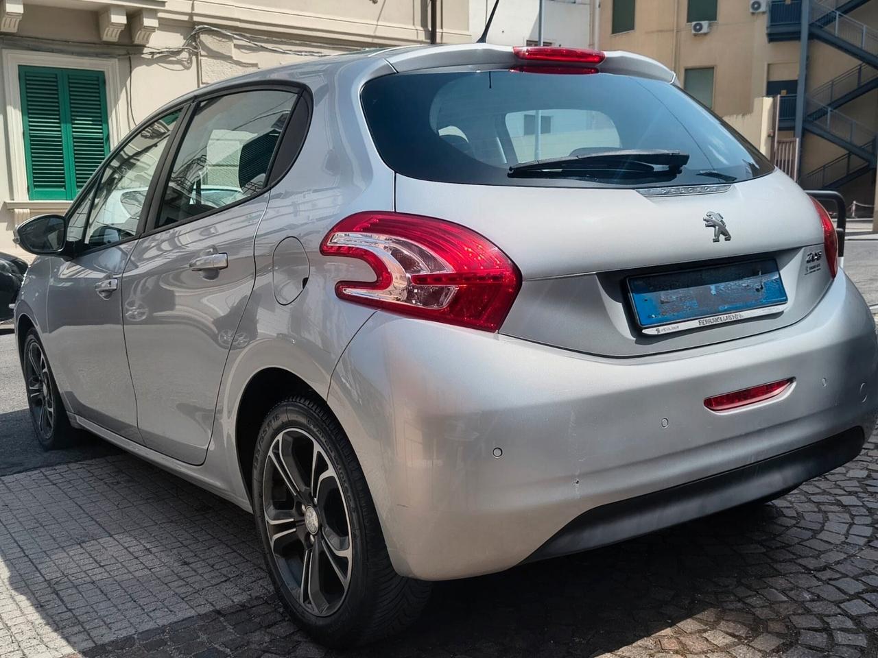 Peugeot 208 1.4 VTi 95 CV 5p. GPL Access