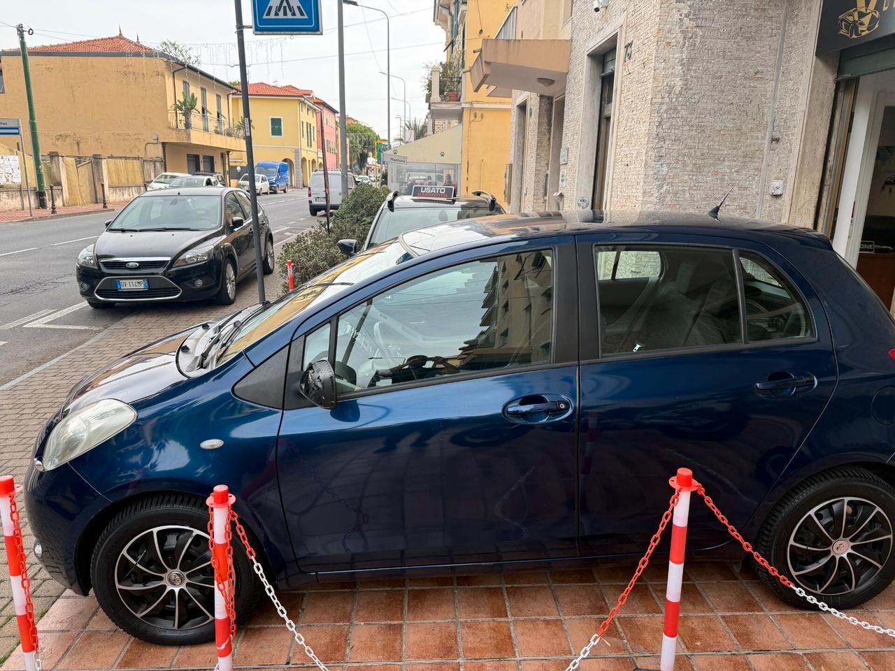 Toyota Yaris 1.3 5 porte Navi
