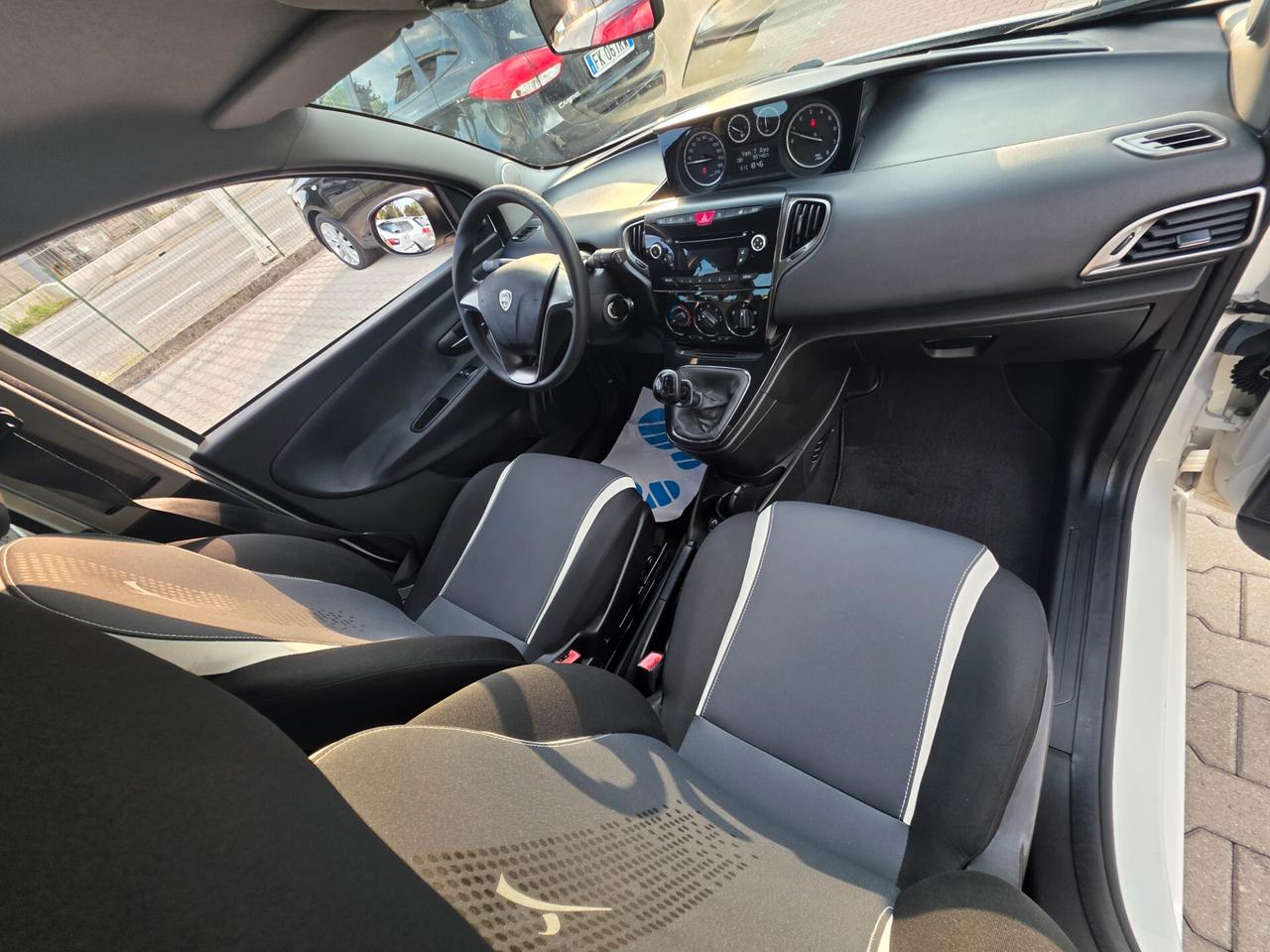 Lancia Ypsilon 1.2 69cv perfetta e garantita 12 mesi