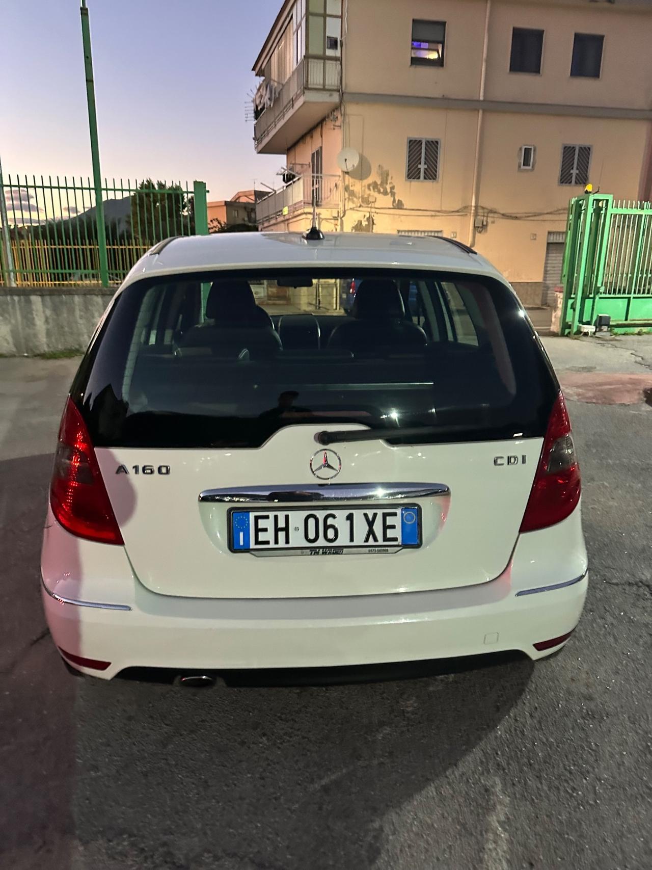Mercedes-benz A 160 CDI BlueEFFICIENCY Avantgarde