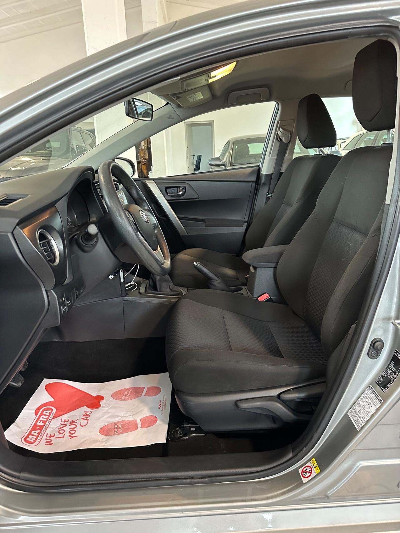 Toyota Auris Touring Sports 1.4 D-4D Active