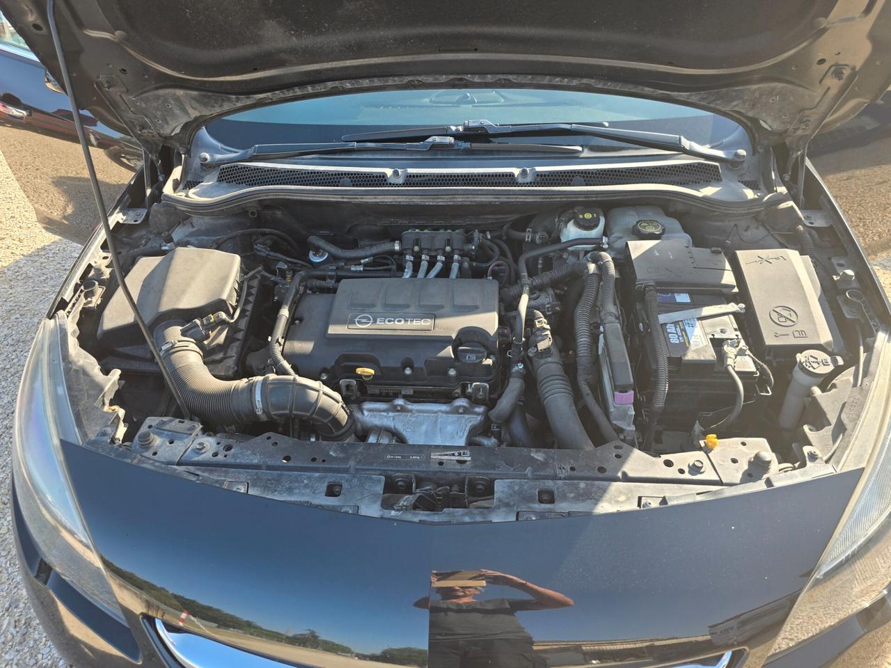 Opel Astra 1.4 Turbo 140CV Sports Tourer GPL Tech Elective