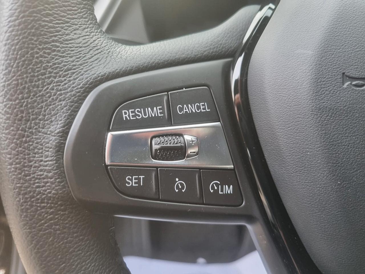 Bmw 118i Advantage 136cv